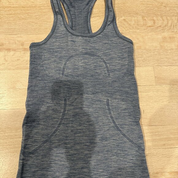 Lululemon Tank Top; size Small, but no tag Blue "denim" color - Picture 15 of 15